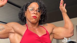 Marta Cordeiro - In The Gym - 4K