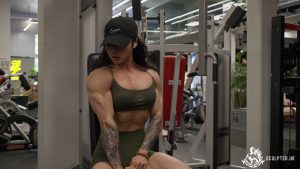 Chén Xiǎoxiān - In The Gym - HD Part 1