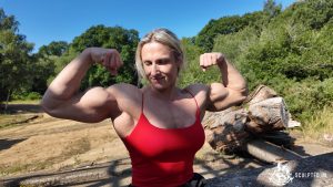Lenka Ferencukova - Outdoor Posing Pocket Camera - 4K